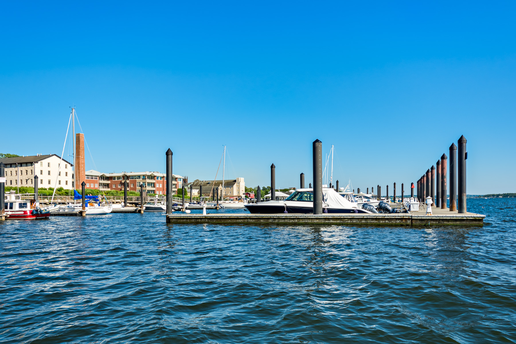 341 Thames ST, 303S, Bristol, RI, 02809, Downtown Waterfront Mott